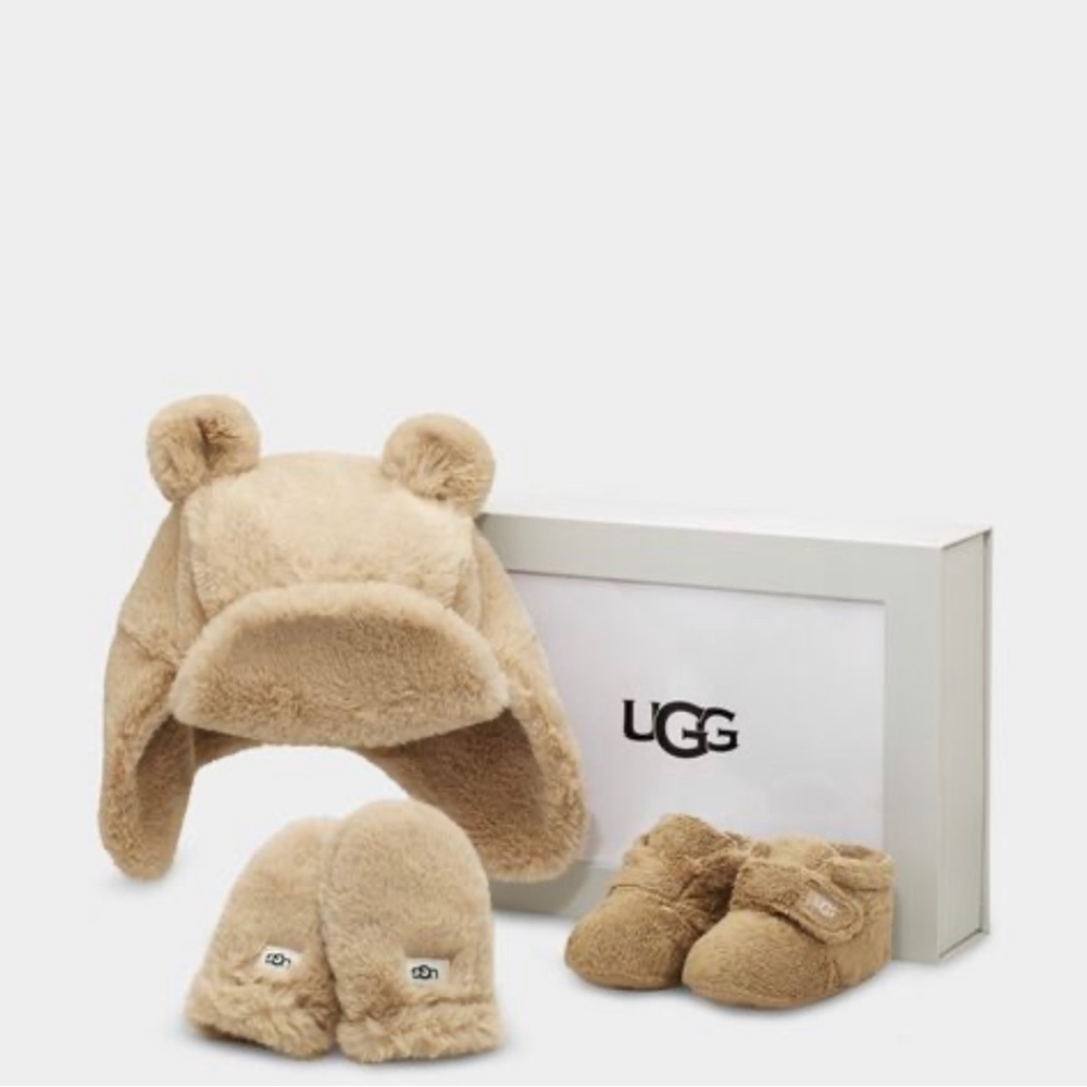 SOLD !!! Ugg baby set